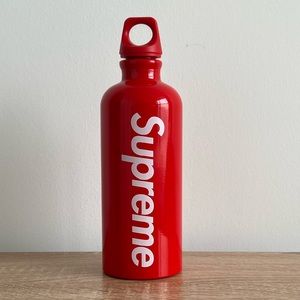 SUPREME / SIGG RED WATER BOTTLE